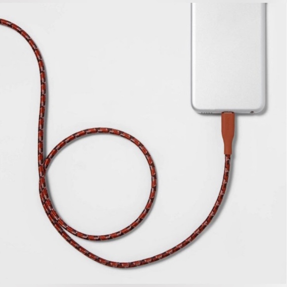 6' Lightning to USB-C Braided Cable - heyday
Rose Pink - Picture 2 of 9